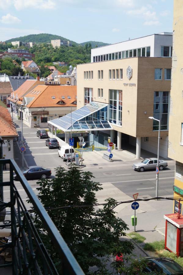 Apartman Mamini's